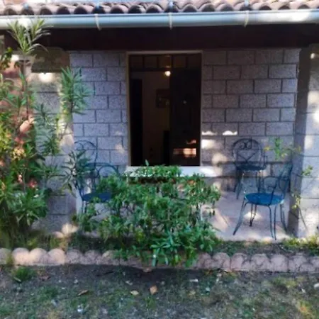 Maison De 3 Chambres Avec Jacuzzi Et Jardin Clos A Carbini