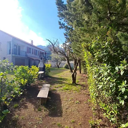 בית נופש Maison De 3 Chambres Avec Jacuzzi Et Jardin Clos A