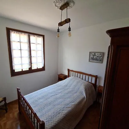 בית נופש Maison De 3 Chambres Avec Jacuzzi Et Jardin Clos A *